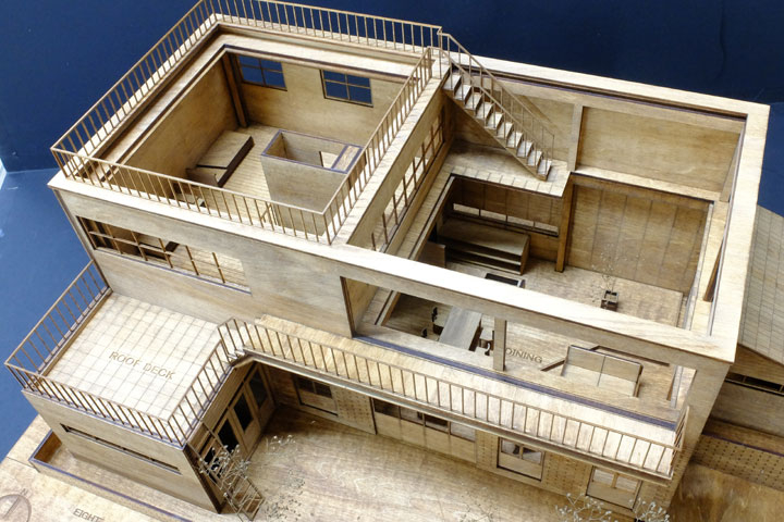 木材でつくられた建築模型